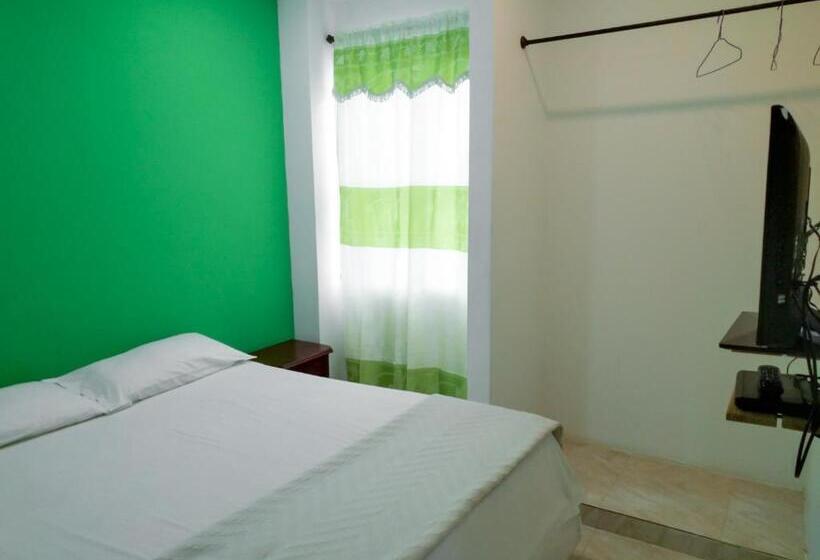 ユースホステル Roxi S Place