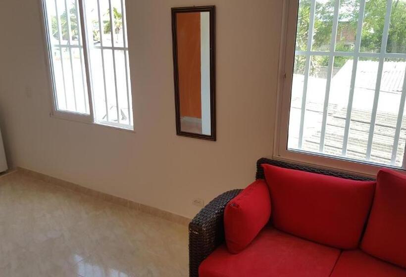 ユースホステル Roxi S Place