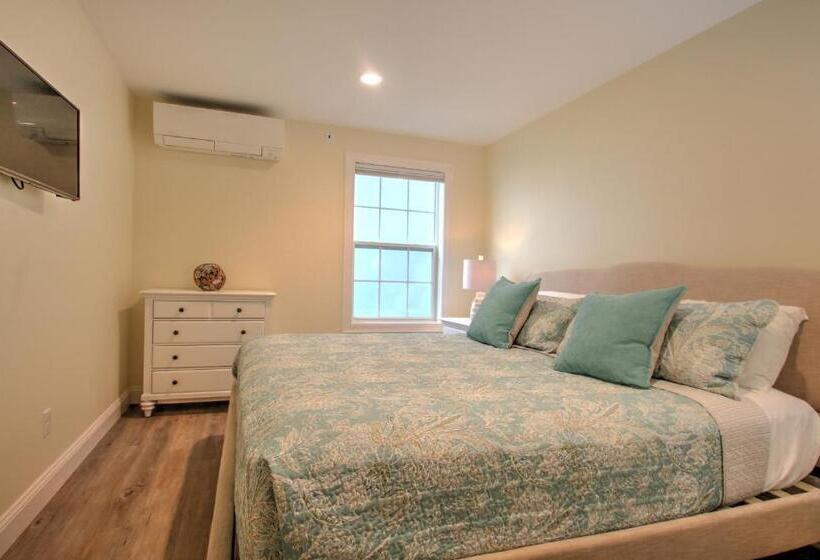 Atlantic Ocean Suites