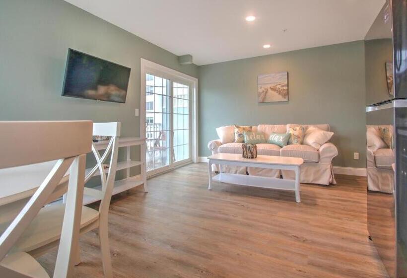 Atlantic Ocean Suites