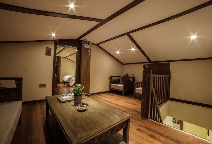 Пансион Blossom Dynasty Inn