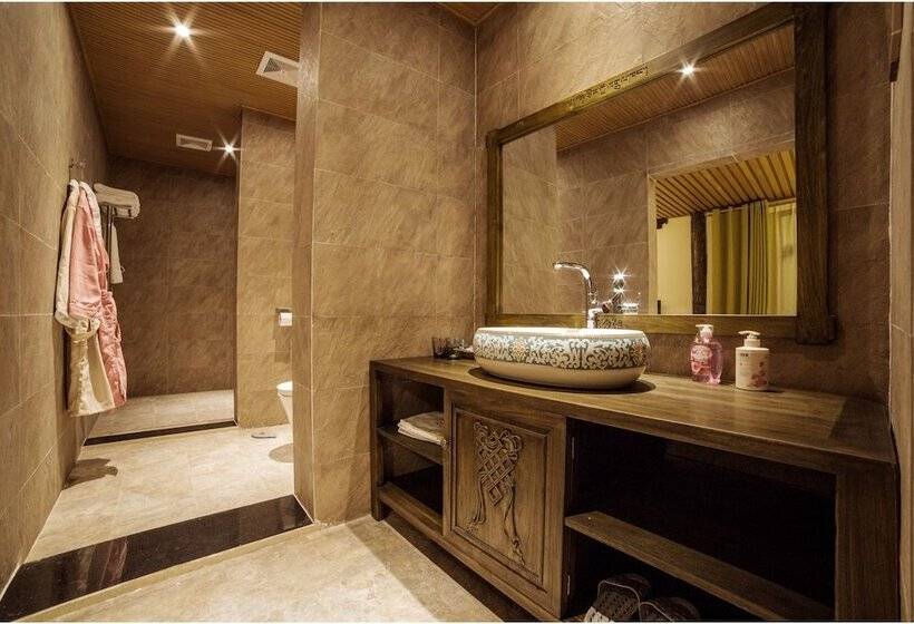 Пансион Blossom Dynasty Inn