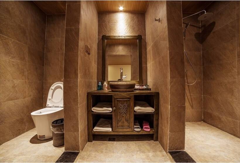 Пансион Blossom Dynasty Inn