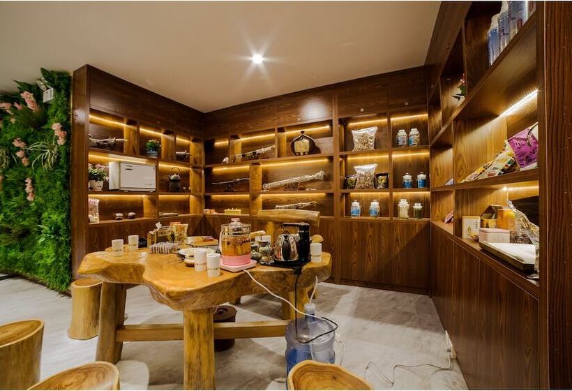 Пансион Blossom Dynasty Inn