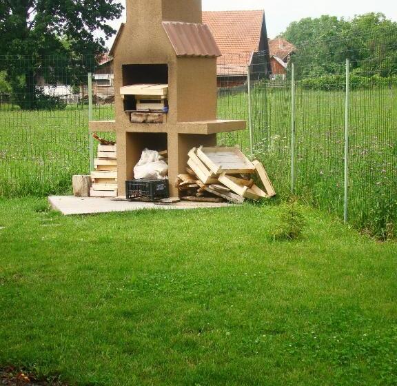 بنسيون Colt De Rai