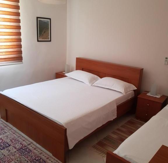 פנסיון Ilir Guest House 1