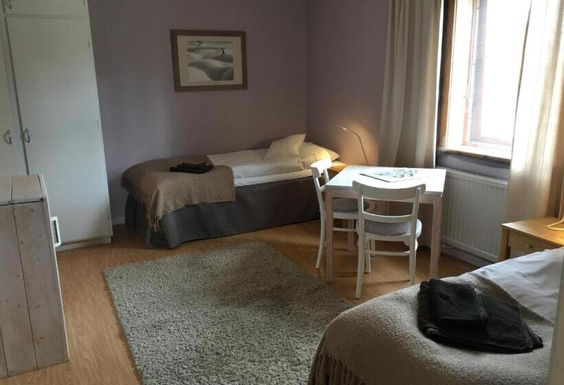 פנסיון Knappgården