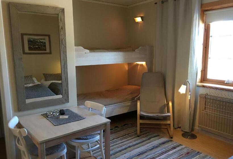 פנסיון Knappgården