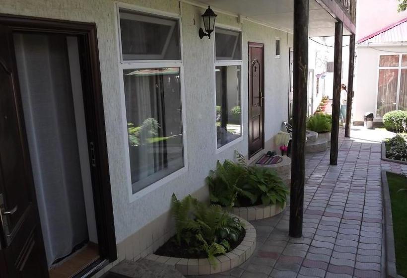 پانسیون гостевой дом лабиринт