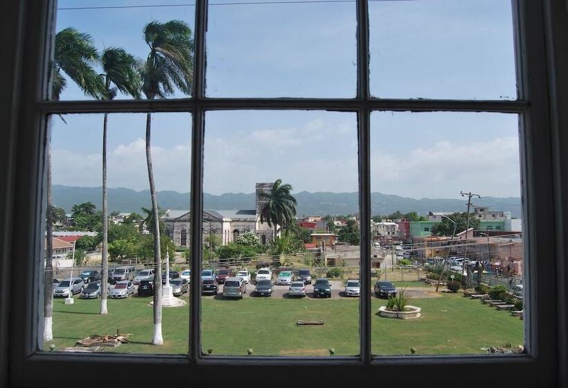 بنسيون Mobay Kotch   Hostel