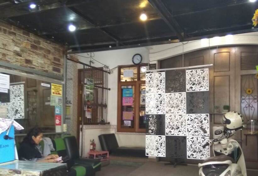 Пансион Peony Guesthouse