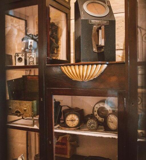 پانسیون The 1930 S Maltese Residence