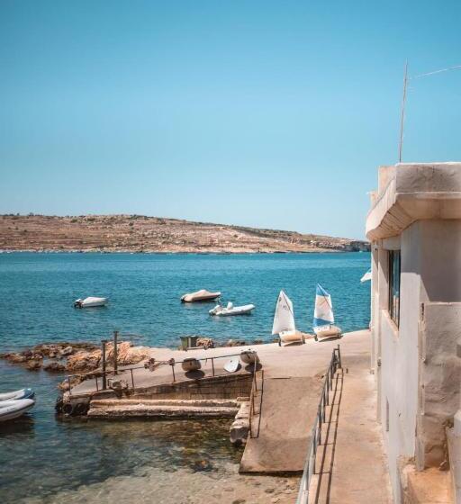 پانسیون The 1930 S Maltese Residence