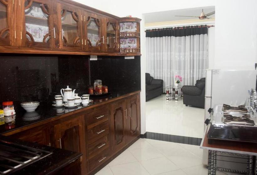 Пансион Villa De White Sambur