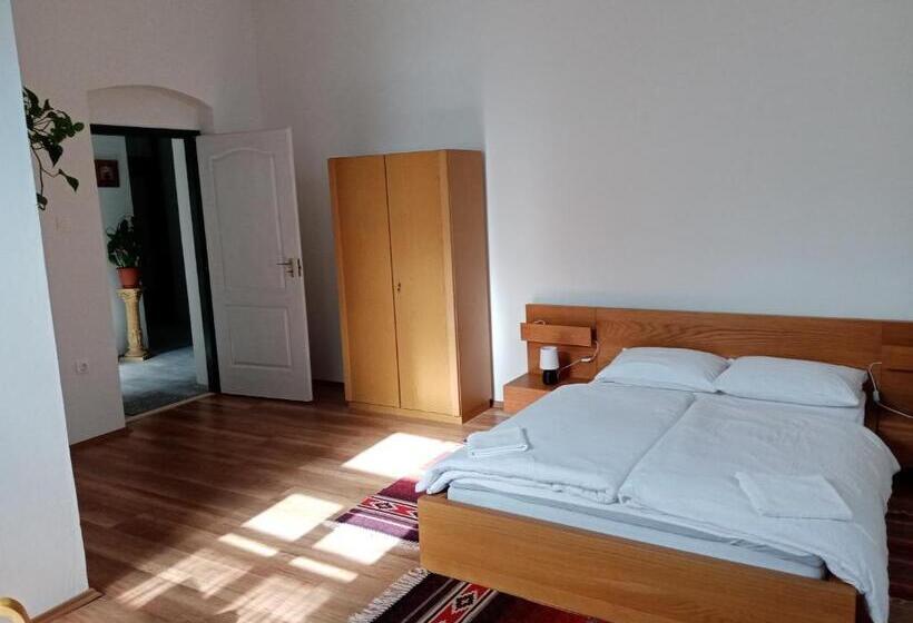 פנסיון Véndektanya Vendégház