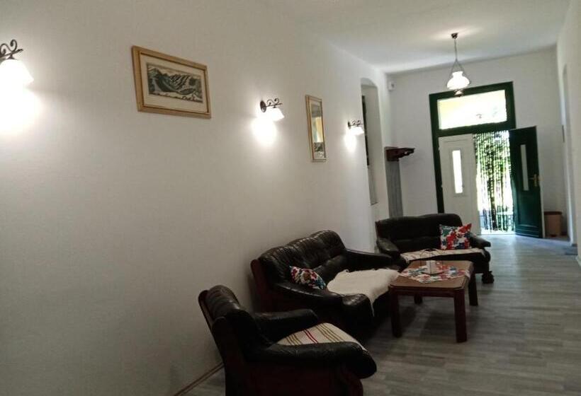 פנסיון Véndektanya Vendégház