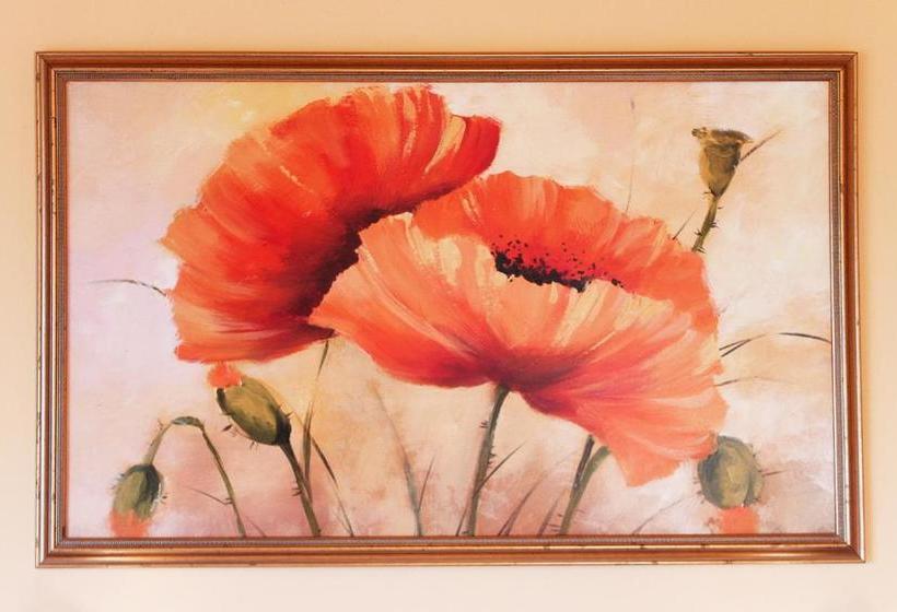 بنسيون White & Quiet Apartment House