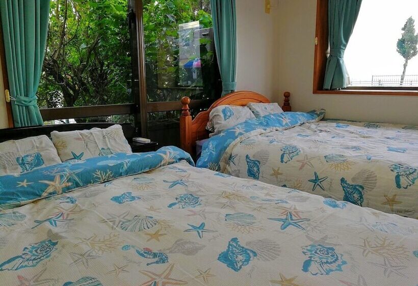 Sea Side House Polepole