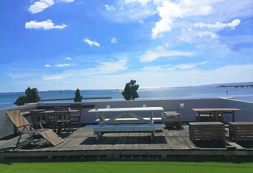 Sea Side House Polepole