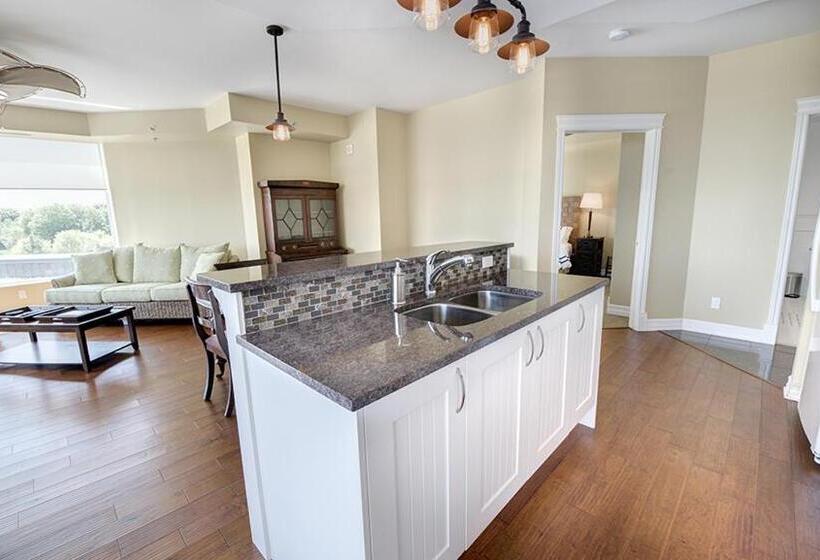 Tall Ships Landing Coastal Resort