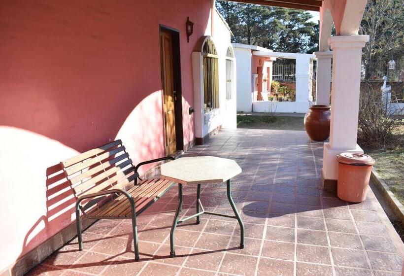 فندق صغير Estancia Santa Leocadia