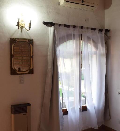 فندق صغير Estancia Santa Leocadia