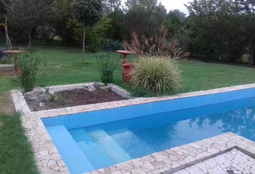 فندق صغير Estancia Santa Leocadia