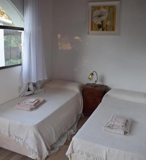 فندق صغير Estancia Santa Leocadia