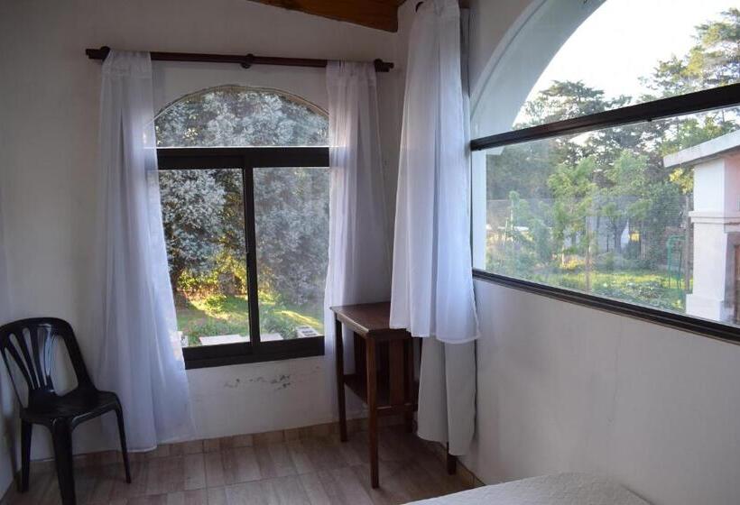 فندق صغير Estancia Santa Leocadia