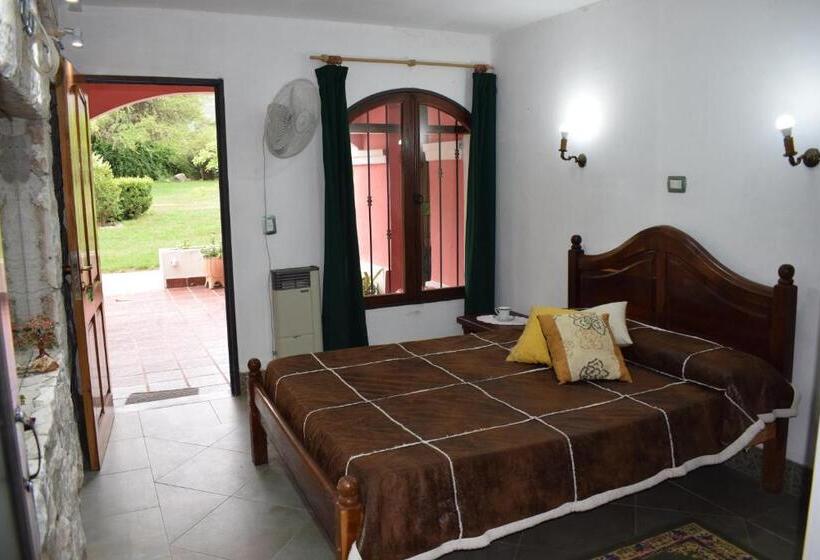 فندق صغير Estancia Santa Leocadia