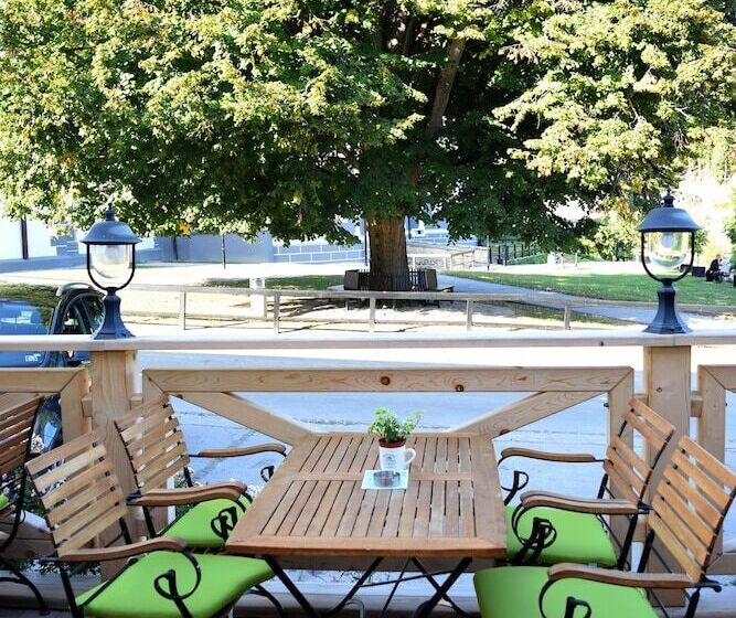 هاستل Guest House Pod Grebenom