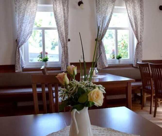 هاستل Guest House Pod Grebenom