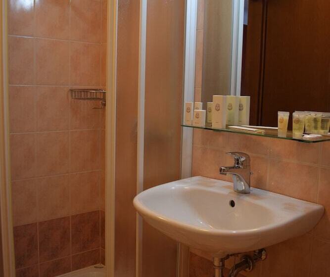 هاستل Guest House Pod Grebenom