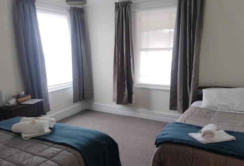 هاستل The Greytown