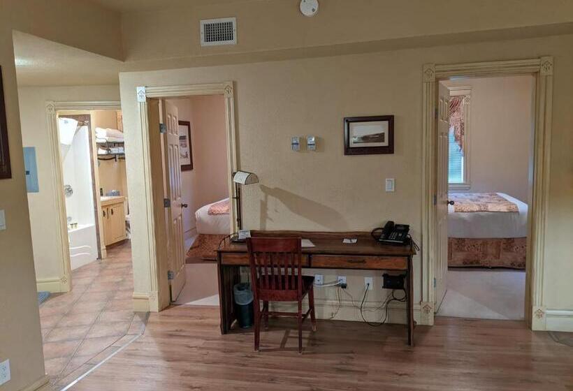 הוסטל Third Mission Heritage Suites
