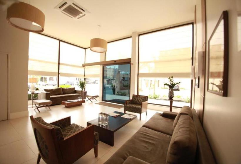 בית מלון כפרי Alameda Inn