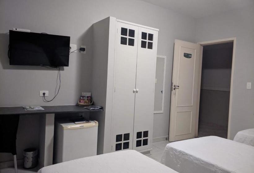 בית מלון כפרי Alameda Inn