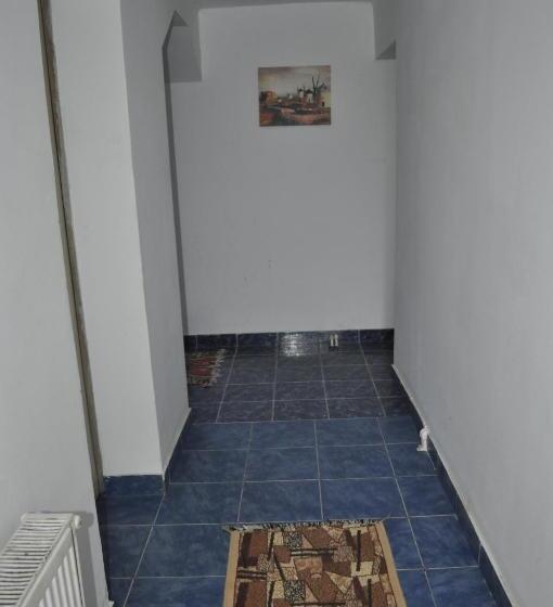 بنسيون Casa Emilia