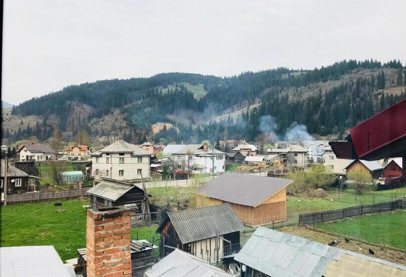 بنسيون Casa Emilia