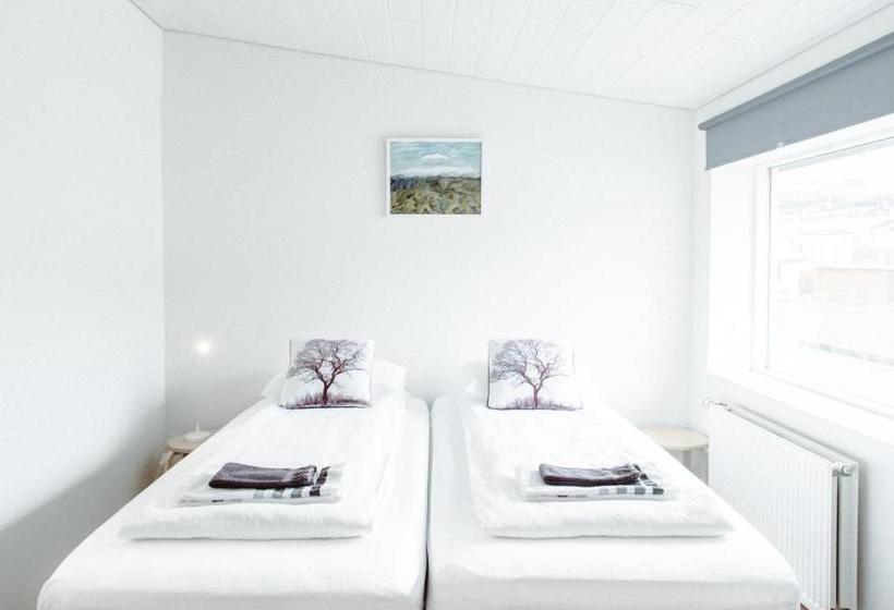 پانسیون Gisting Og Gallerí