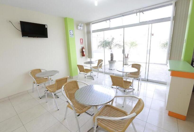 بنسيون Hostal Florida