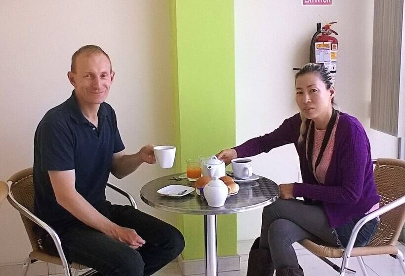 بنسيون Hostal Florida