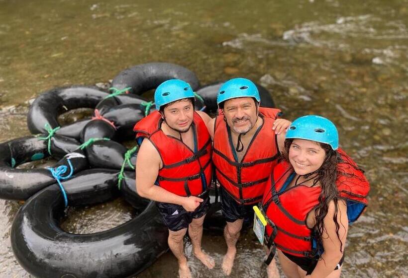 פנסיון Hostal Henrry S