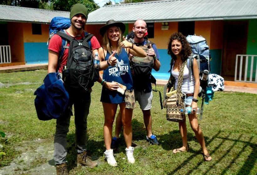 פנסיון Hostal Henrry S