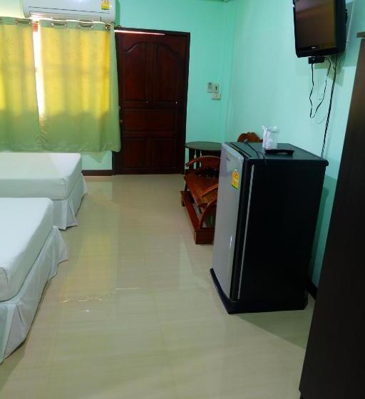 پانسیون J Safe Guesthouse
