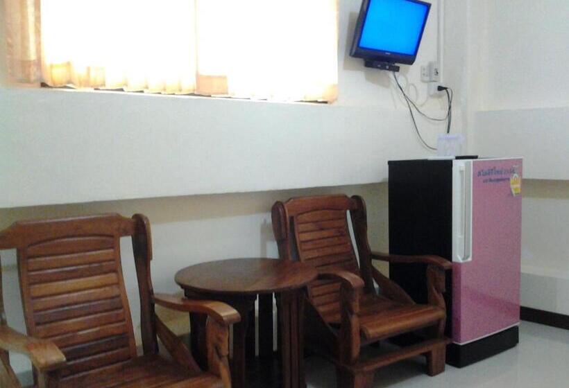 پانسیون J Safe Guesthouse