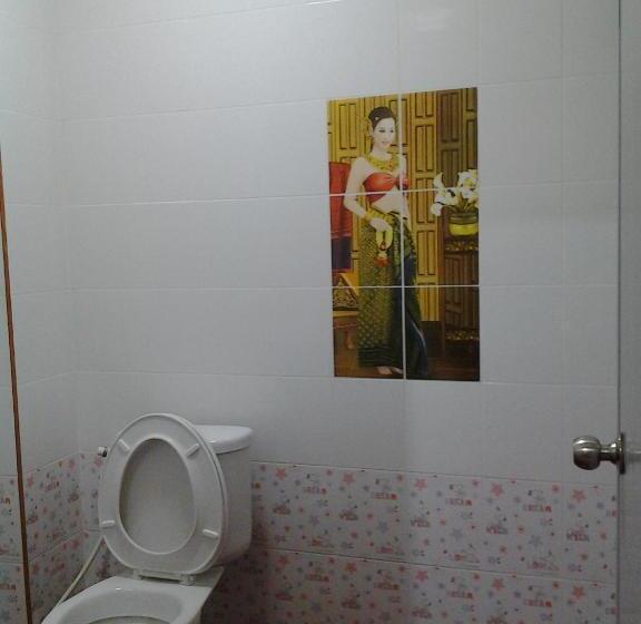 بنسيون J Safe Guesthouse