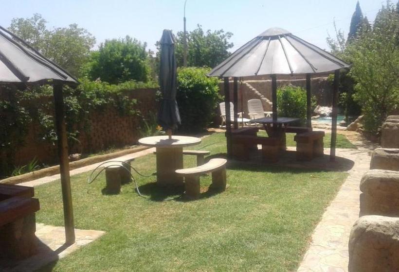 פנסיון Pat's Place