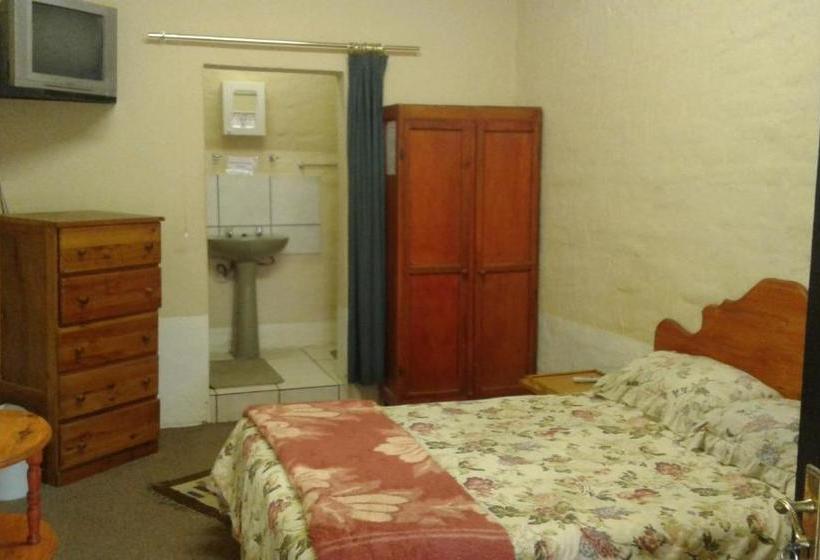 פנסיון Pat's Place