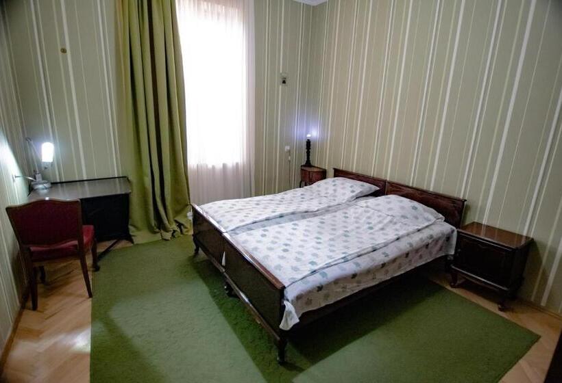 پانسیون Qilimcha S Guesthouse
